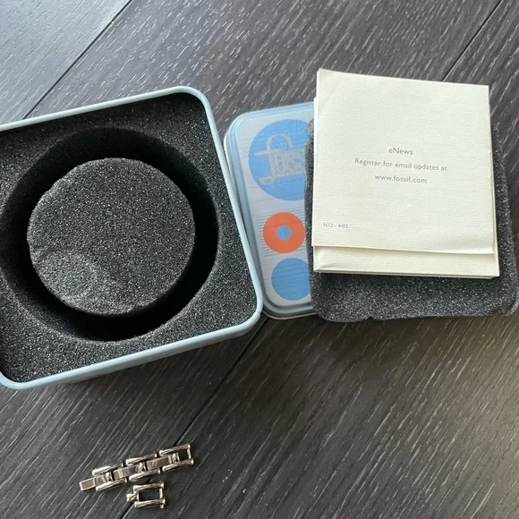 Fossil Watch - Picture 6 of 9